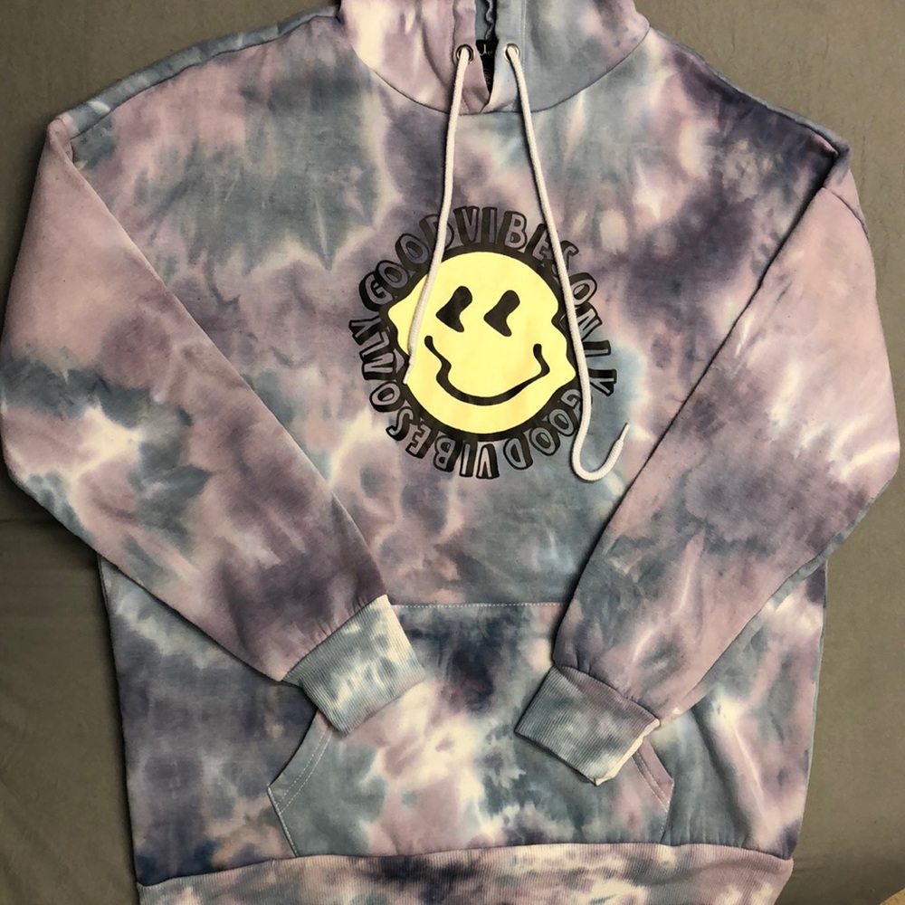•Cute oversized tie dye hoodie•